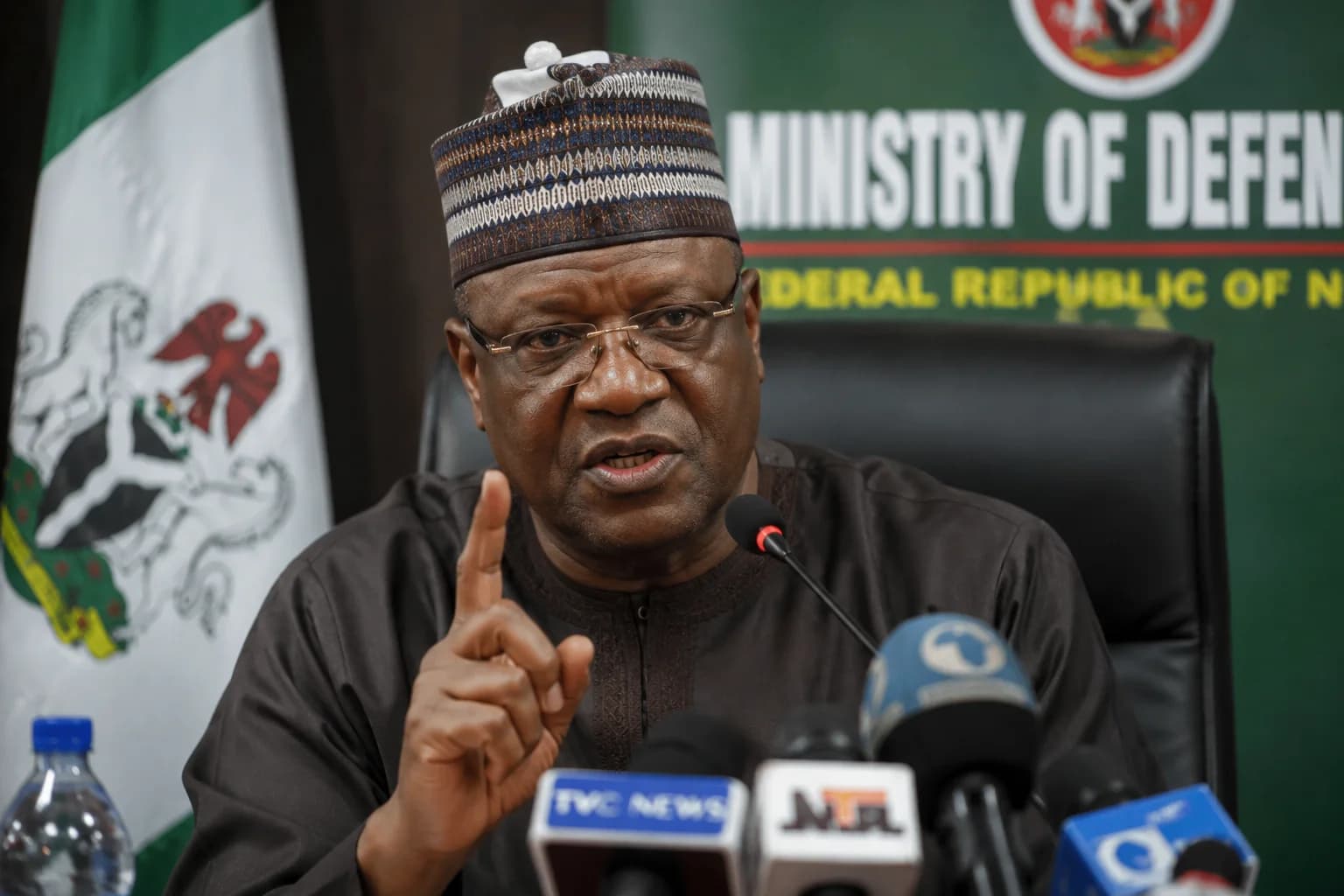 Nigeria’s Defence Minister Christopher Musa addresses security personnel in Sokoto during the inauguration of operational vehicles and equipment for anti-banditry and counter-terrorism operations.